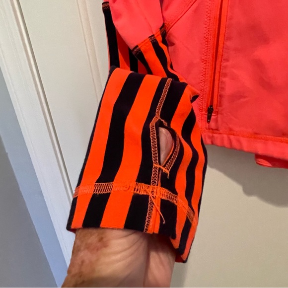 Lululemon scuba jacket - Picture 3 of 4